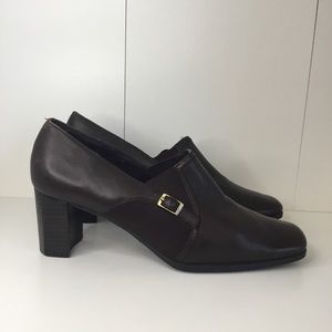 Liz Baker Women's Shoes Brown Leather Loafers Size 8
